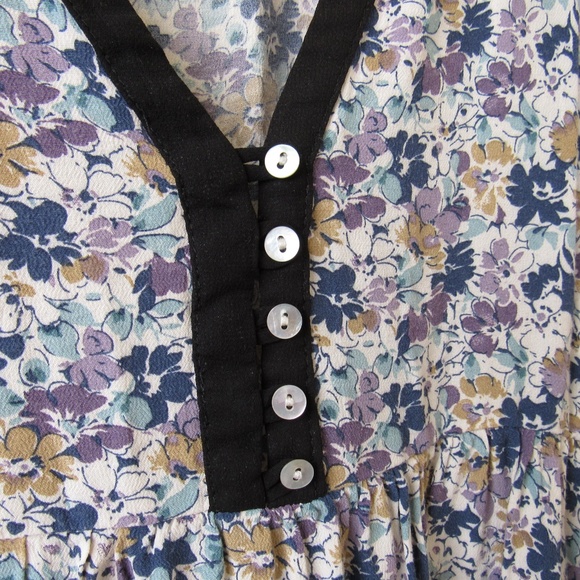 ZARA • Floral Flutter Sleeve Dress - Picture 4 of 7